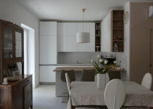 Cucina con top in laminato effetto pietra – Casa del Mobilio di Luigi &  Enia Scaringella